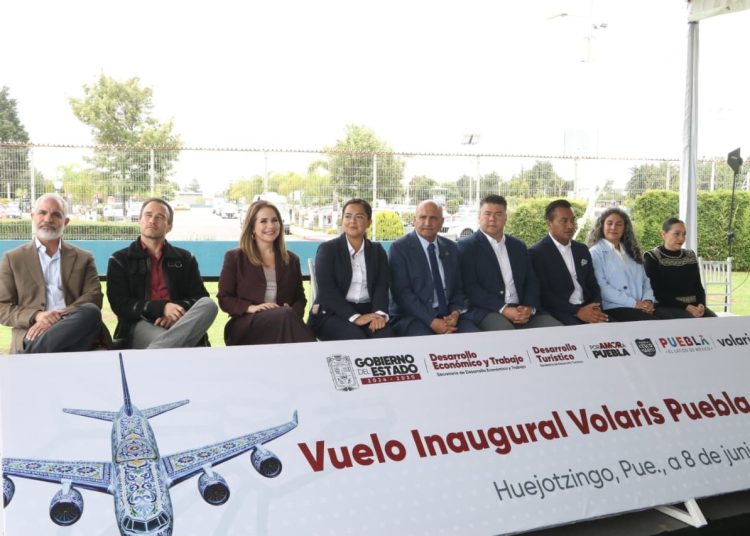 Puebla fortalece su conexión internacional con vuelo a Los Ángeles
