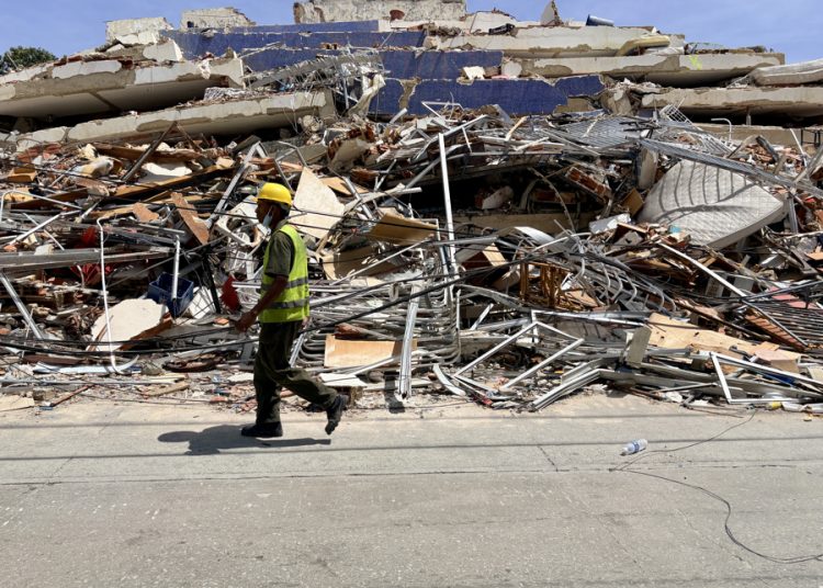 Se eleva a 2 mil 595 los muertos y a 12 mil 400 los heridos por el doble terremoto de Venezuela