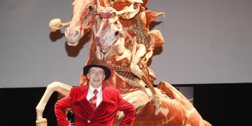 Muere ‘Doctor Muerte’: el arte de la inmortalidad se apaga a los 81 años