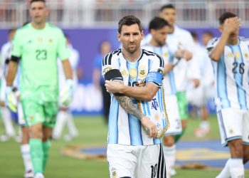Inglaterra, la cuenta pendiente de Messi