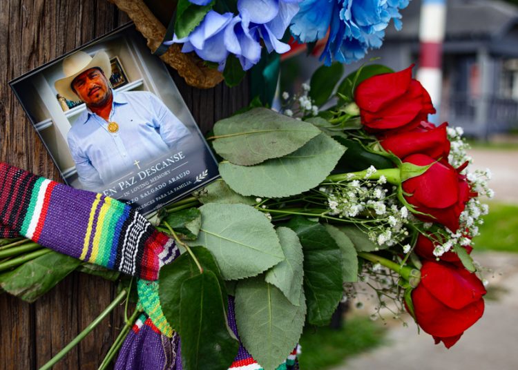 Texas investiga muerte de migrante por ICE