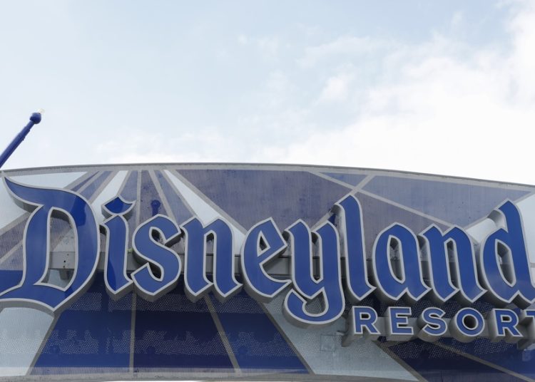 Disney traduce al español sus apps de parques