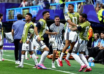 Argentina remonta a Egipto y avanza a cuartos