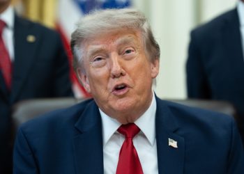 Trump sopesa ataque masivo contra Irán
