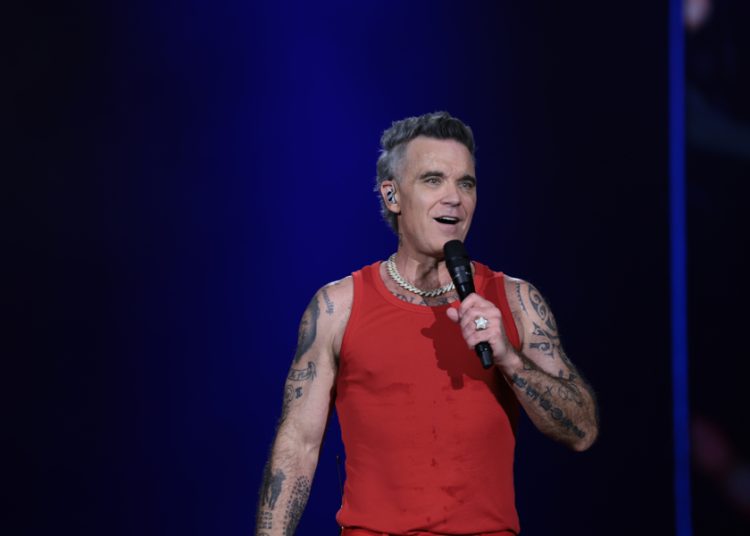 Bilbao cae rendido ante un eléctrico Robbie Williams