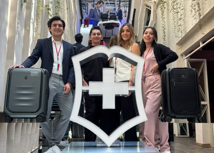 Egresado de posgrado de Anáhuac Puebla asume la dirección de Marketing de Victorinox México