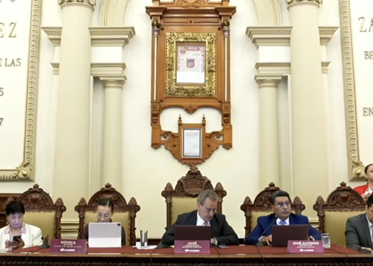 Cabildo poblano aprueba que agosto sea el Mes de la Policía de la Ciudad