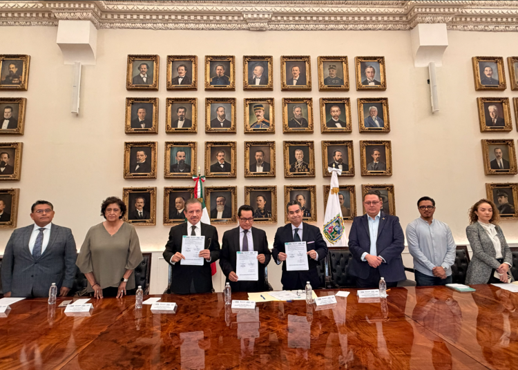 Firman convenio para fortalecer la escrituración en programas sociales de vivienda