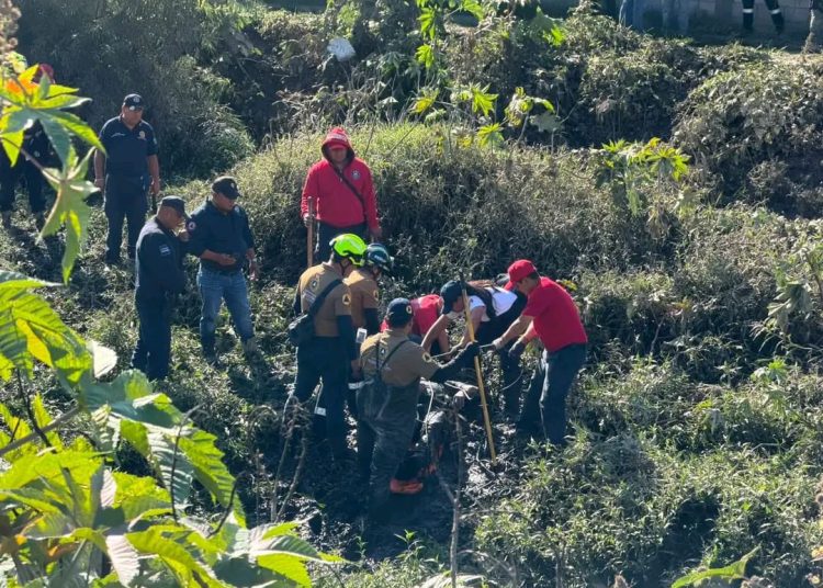 Localizan cuerpo de oficial de Ocoyucan; fue arrastrado por el desbordamiento del río Atoyac