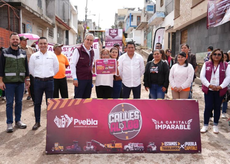 Supervisa Pepe Chedraui trabajos de pavimentación en la Junta Auxiliar Santo Tomás Chautla