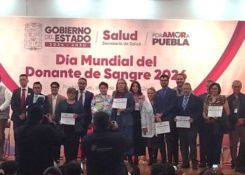 Universidad Anáhuac Puebla recibe reconocimiento por impulsar la donación altruista de sangre 
