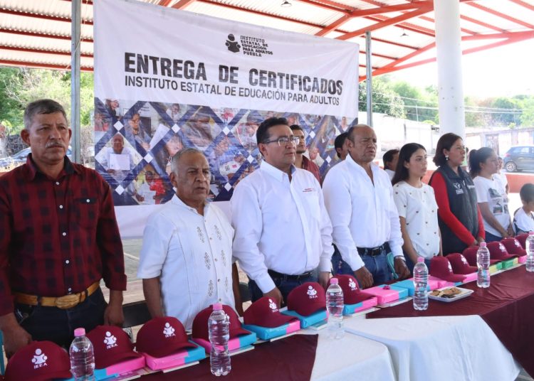 Presidente del Congreso local impulsa la educación en todas las regiones