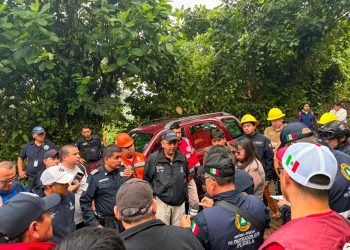 Refuerzan rescate de personas atrapadas en gruta de Cuetzalan