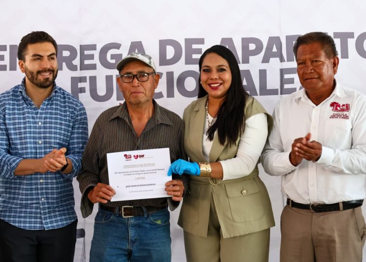 Tonantzin Fernández encabeza jornada de atención ciudadana en San Pedro Cholula