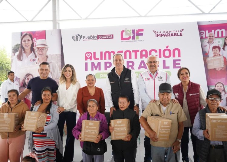 Pepe Chedraui entregó despensas del programa “Alimentación Imparable” en Agua Santa