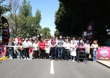Inaugura Pepe Chedraui rehabilitación del bulevar Xonaca con el Tren Capitalino de Pavimentación