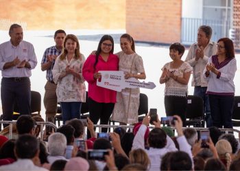 Infonavit entrega viviendas del Bienestar a derechohabientes de Morelos