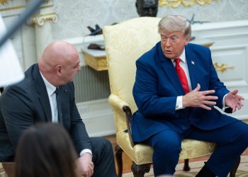 Trump afirma que elecciones no afectan guerra con Irán