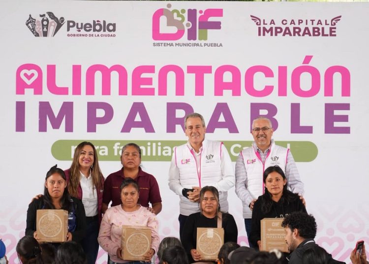 Pepe Chedraui entrega 3 mil despensas en Azumiatla