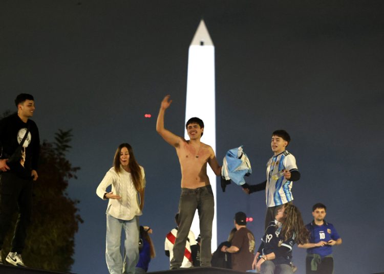 Incidentes tras festejos por triunfo argentino