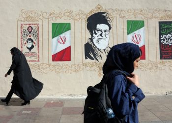 EEUU ataca objetivos iraníes en Ormuz