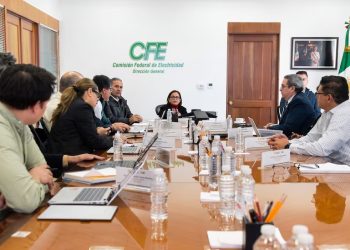 CFE electrifica más de 107 mil viviendas del plan de Bienestar