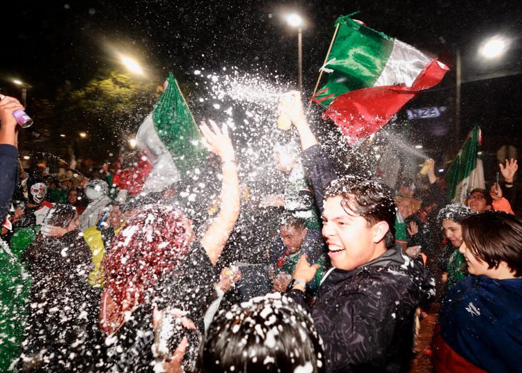 Marcas en México borran el inglés para apoyar al Tri ante Inglaterra