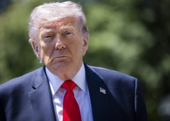 United niega cambios gratis por aeropuerto Trump