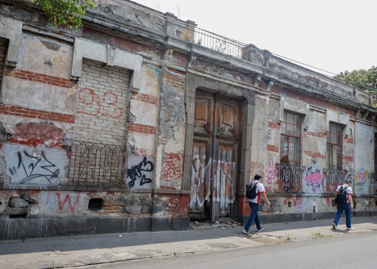 Identifican 257 inmuebles en riesgo por lluvias