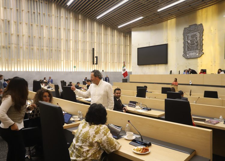 Aprueba Congreso reducción de regidores y nulidad de elección por intervención extranjera