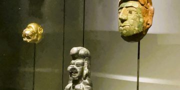 Jaguares precolombinos rugen en París con la exposición ‘Animalia’