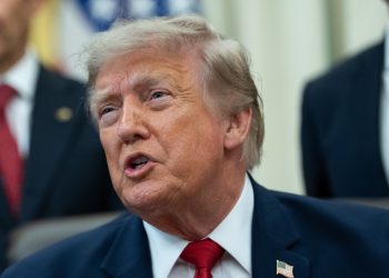 Trump amenaza a Irán por muerte de soldados estadounidenses