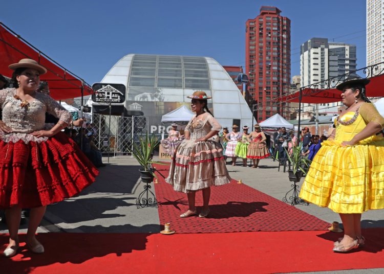 ‘Pasarela Andina’, un escaparate para la moda y la reactivación económica