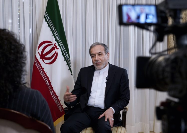 Irán anuncia que el estrecho de Ormuz permanecerá cerrado ‘hasta nuevo aviso’