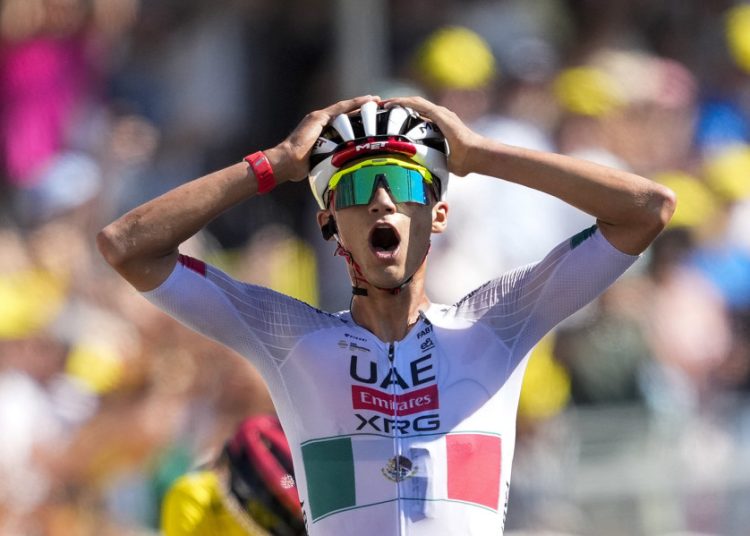 Isaac del Toro hace historia y gana etapa en el Tour de Francia