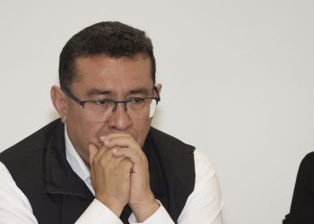 Niegan limpia en el Congreso tras salida de funcionarios
