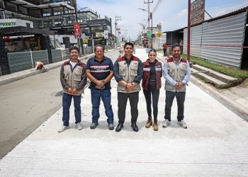 Omar Muñoz supervisa avances de pavimentación de la calle Tlaxcala
