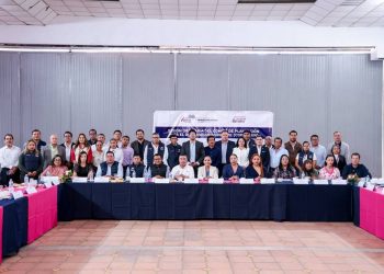 Entregan más de 6 mil despensas en Lomas de San Miguel