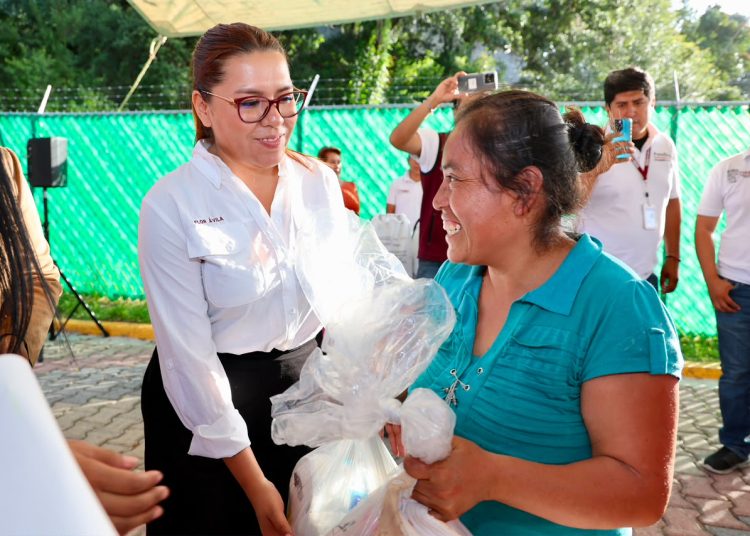 Mantiene Sedif acompañamiento y apoyo a familias en Ocoyucan