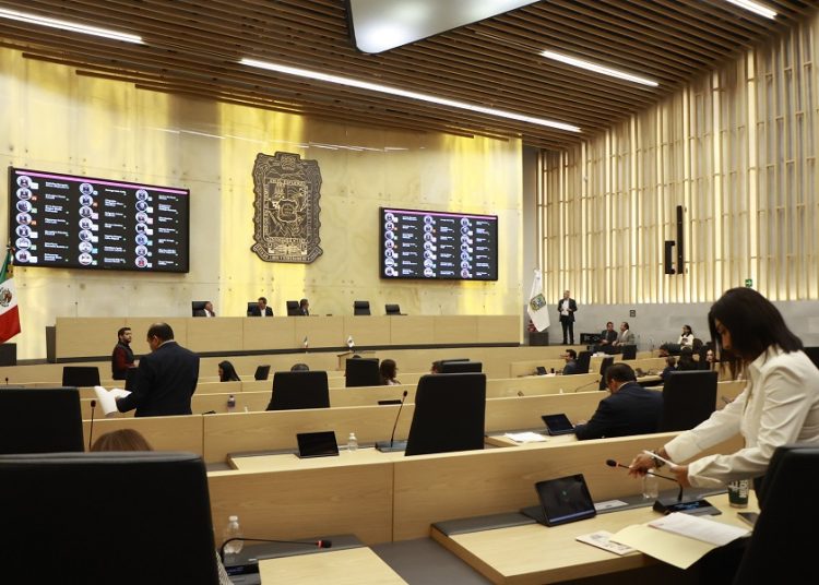 Congreso acumula rezago de más de mil 600 iniciativas sin dictaminar